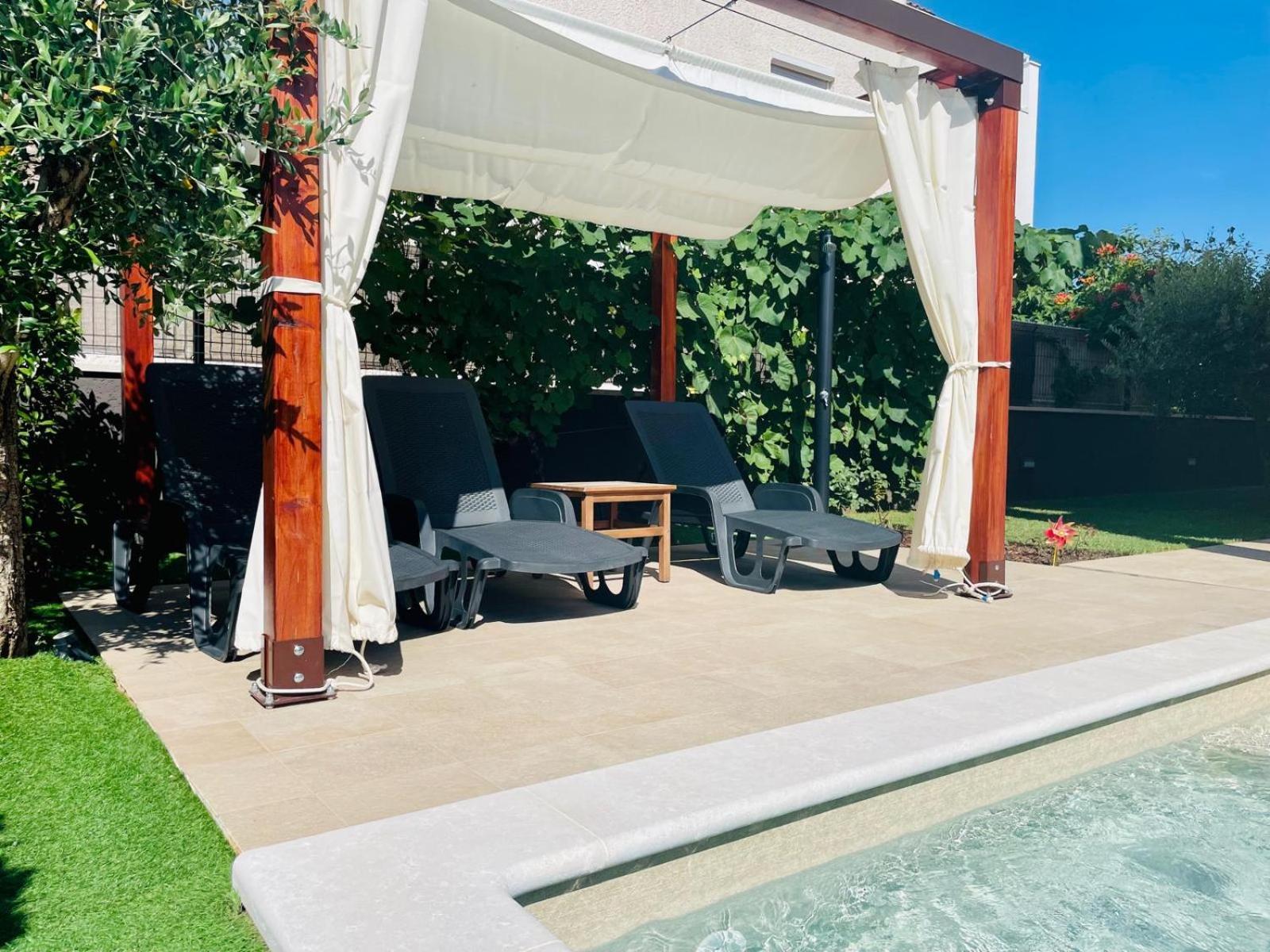 Boutique Apartment With Private Pool For Your Exclusive Use Novigrad  Exterior photo